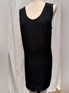 Massimo Black Sleeveless knee Length Shift Dress